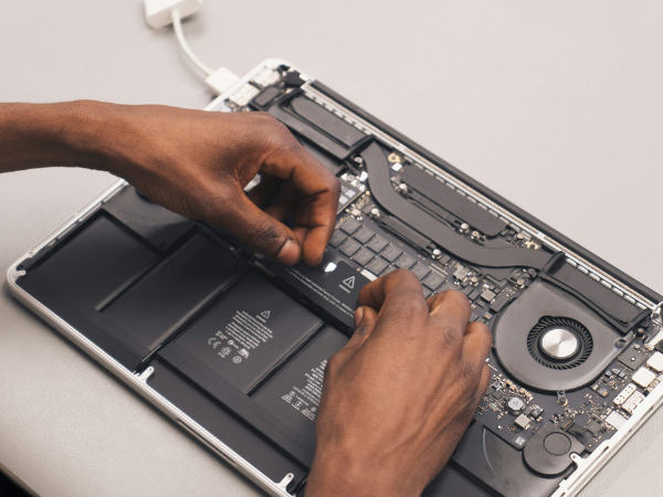 Laptop & Desktop Servicing